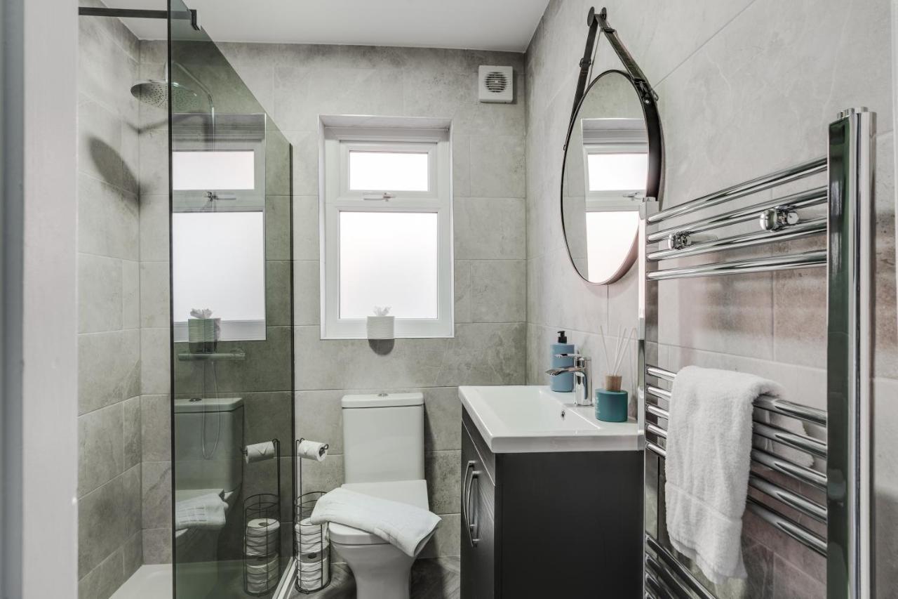 St David'S - Stylish 2 Bed Apartment, Free Parking, Close To Beach Lytham St Annes Dış mekan fotoğraf