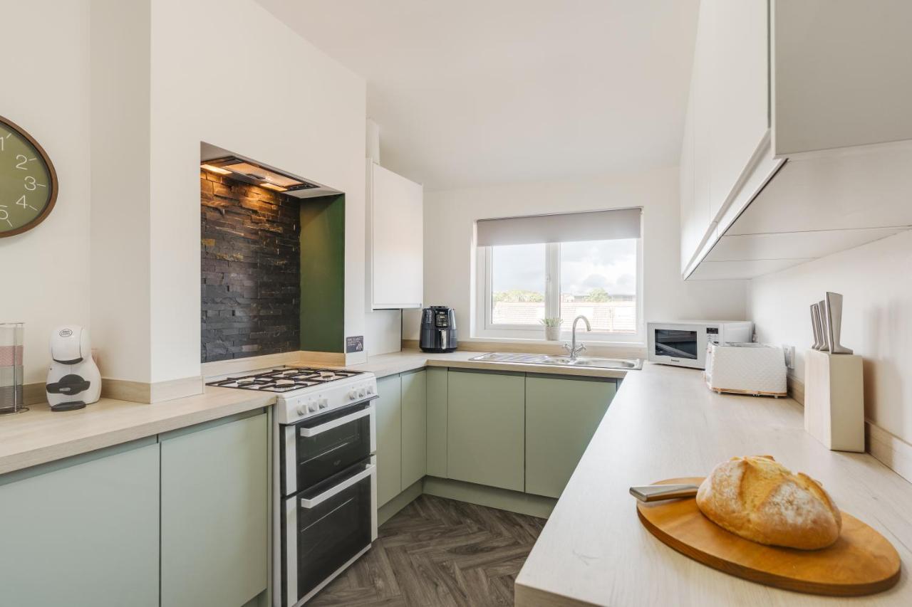 St David'S - Stylish 2 Bed Apartment, Free Parking, Close To Beach Lytham St Annes Dış mekan fotoğraf